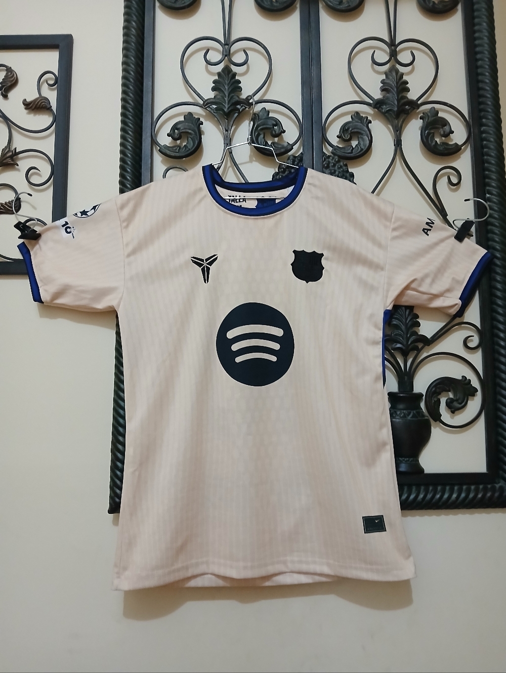 Nike FC Barcelona Lamine Yamal #10 Soccer Jersey Size XL for Men - Picture 2 of 7
